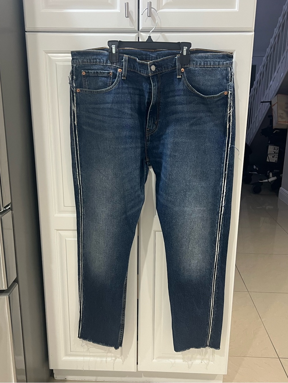 Levi's Men's Classic Straight Leg Jeans with side Stripe size 38x30